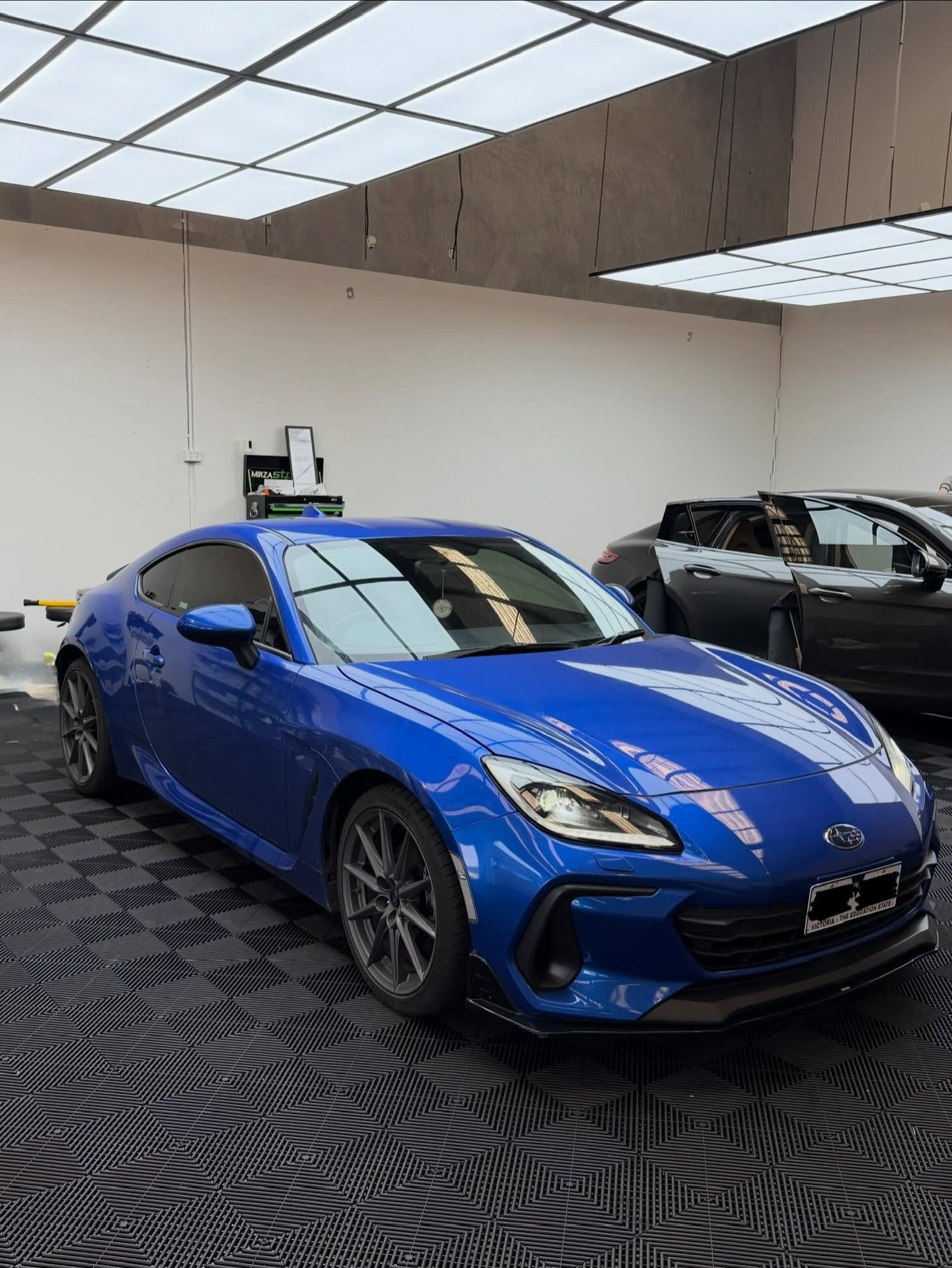 Paint protection film service