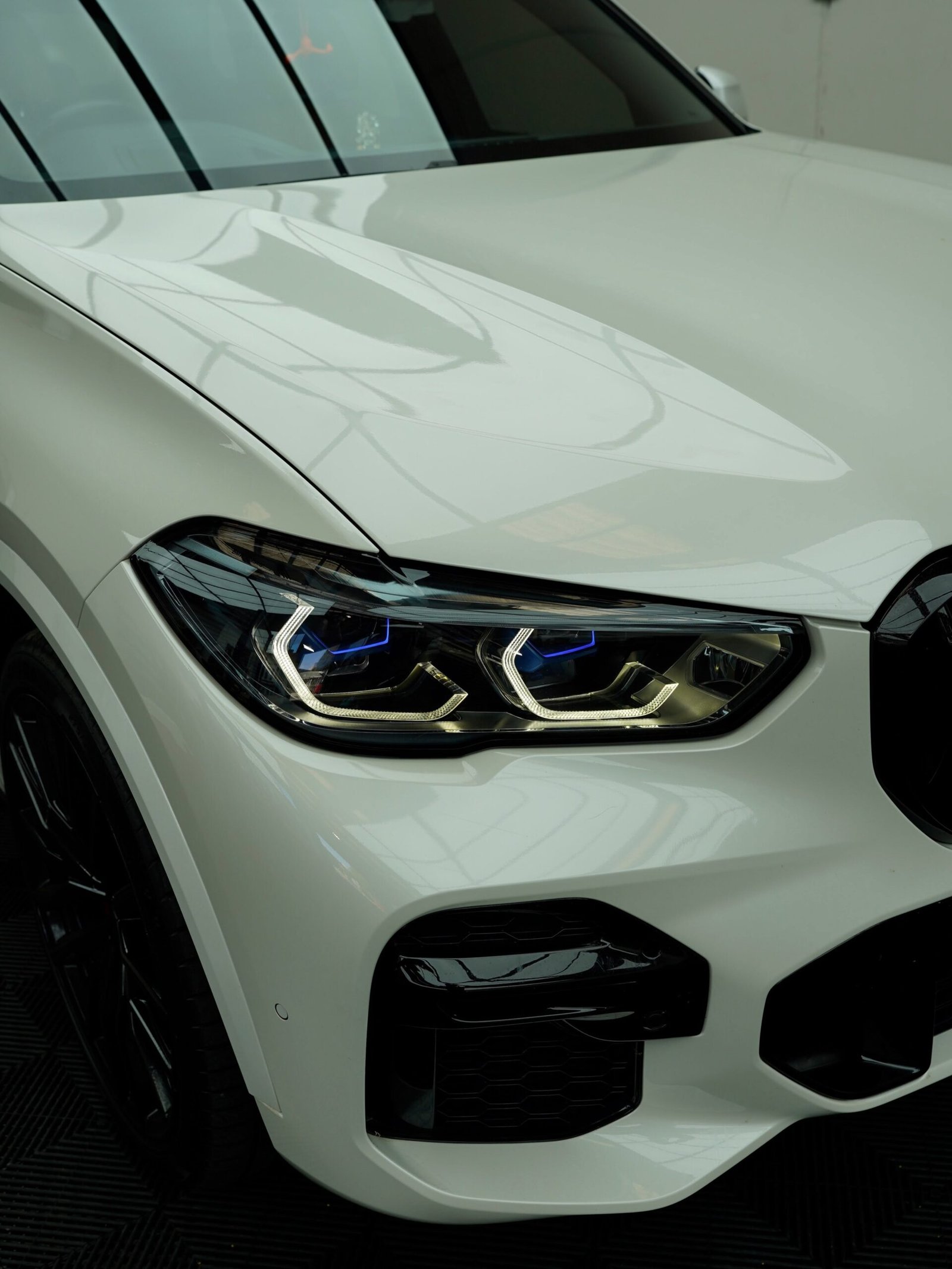 Tail light and headlight tint on a premium vehicle